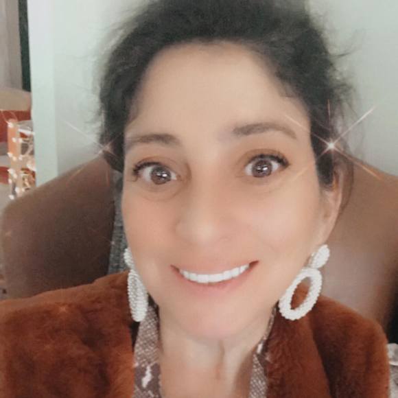 Meet your Posher, Andrea - Picture 1 of 1